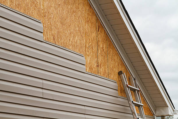 24/7 Emergency Storm Damage Siding Repair experts in New Berlin, IL